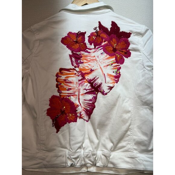 Calvin Klein Jeans Womens denim Jacket Medium White Button Front Embroidered - Picture 12 of 12